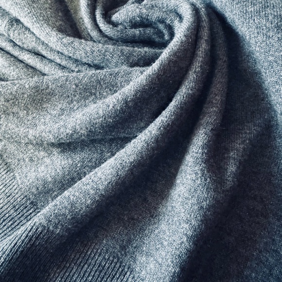 Original Penguin by Munsingwear 100% Cashmere Sweater – Gray V-Neck Men’s Small - Picture 3 of 6